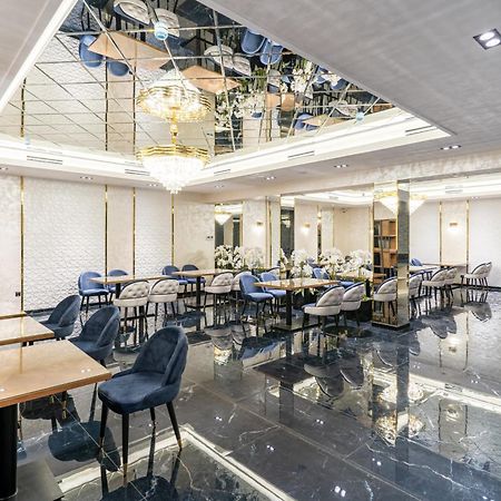 Mirzo Hotel Tashkent Esterno foto